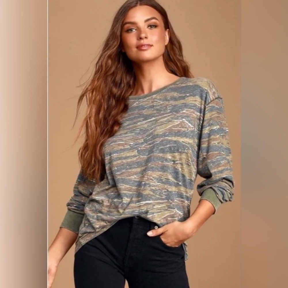 NWT - We the Free camo tunic - medium